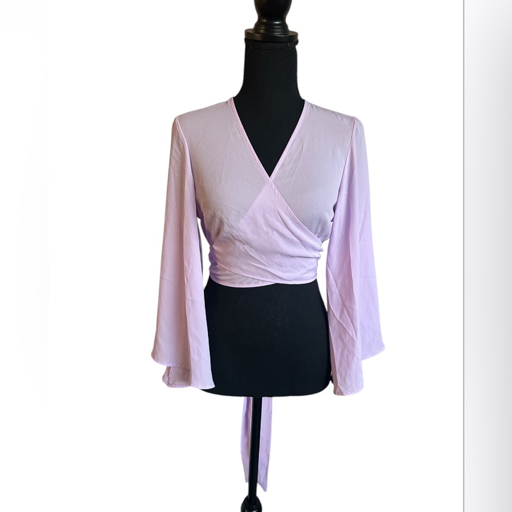 5/25$ ✨ Lilac Wrap Top 💜